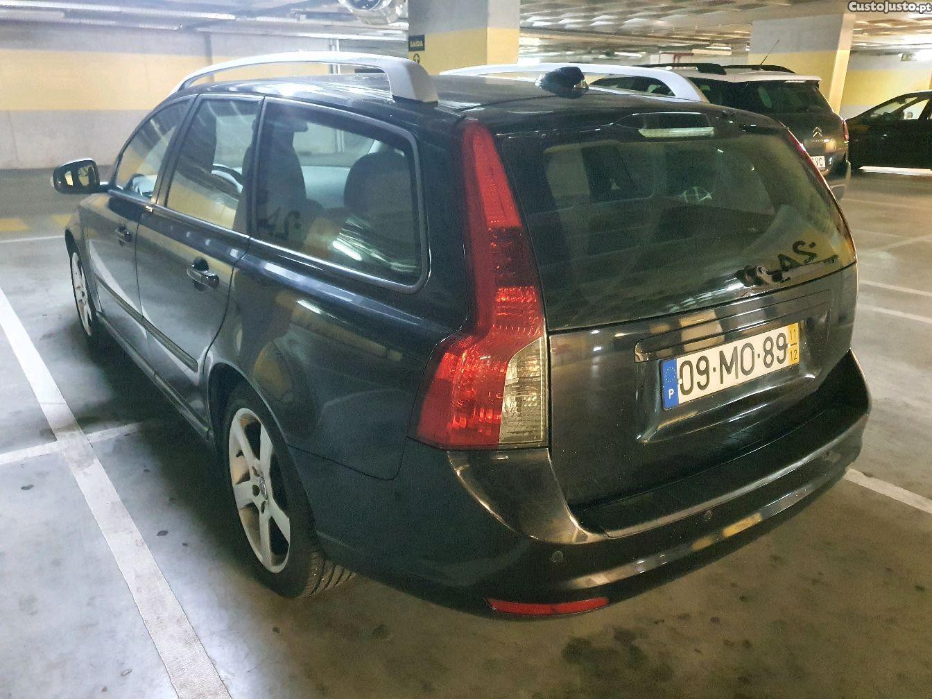 Volvo V50 1.6 D - Drive R-Design — fotografia 9