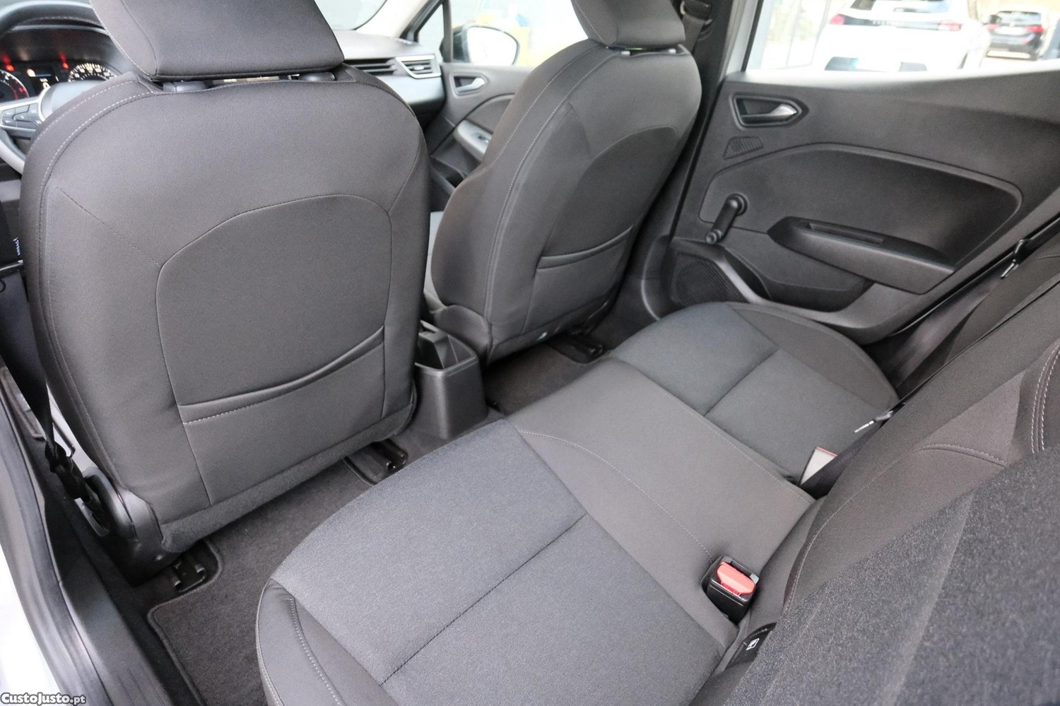 Renault Clio 1.5 Blue dCi Equilibre — fotografia 16