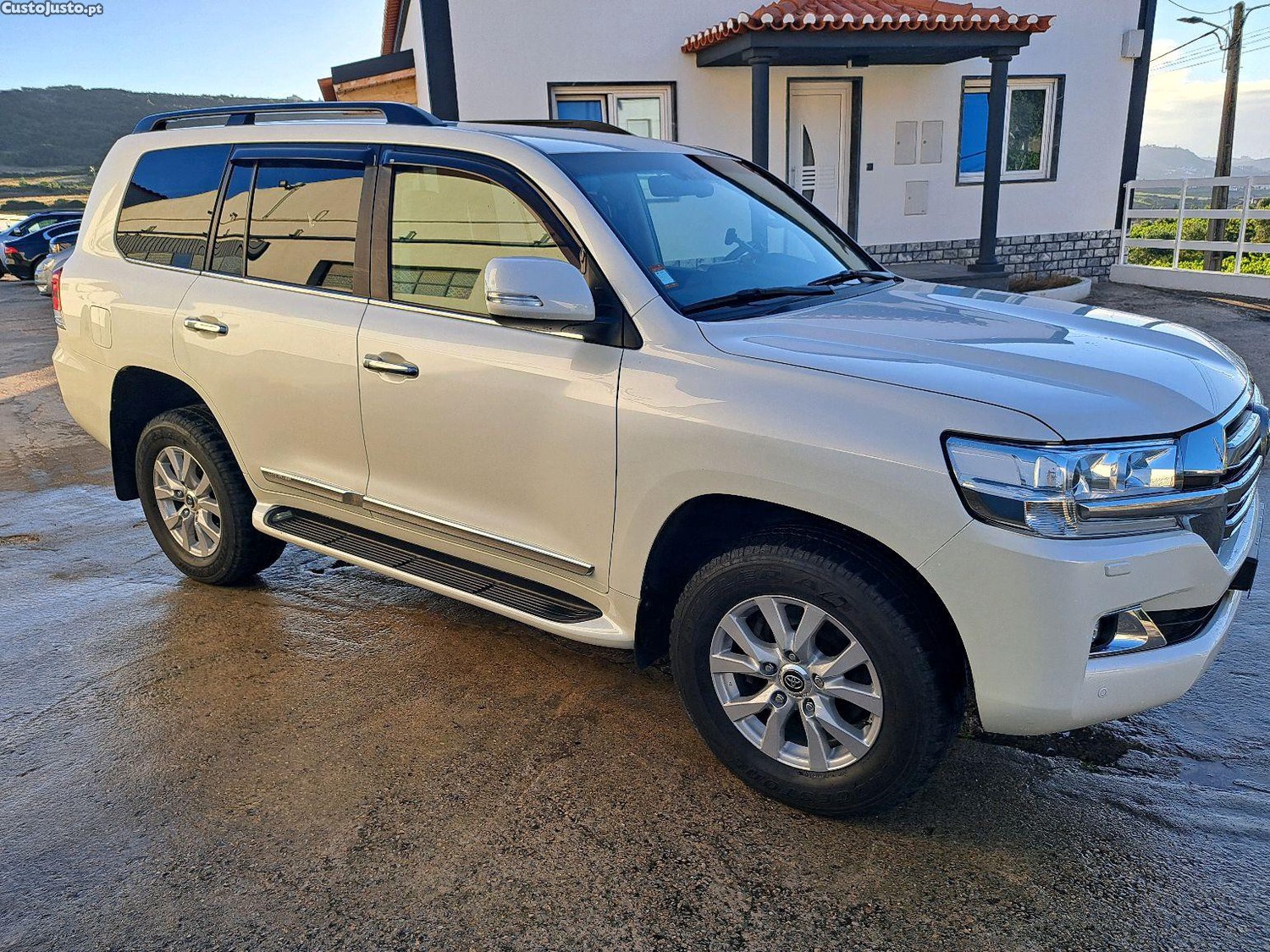 Toyota Land Cruiser VDJ200 - 19 foto 2