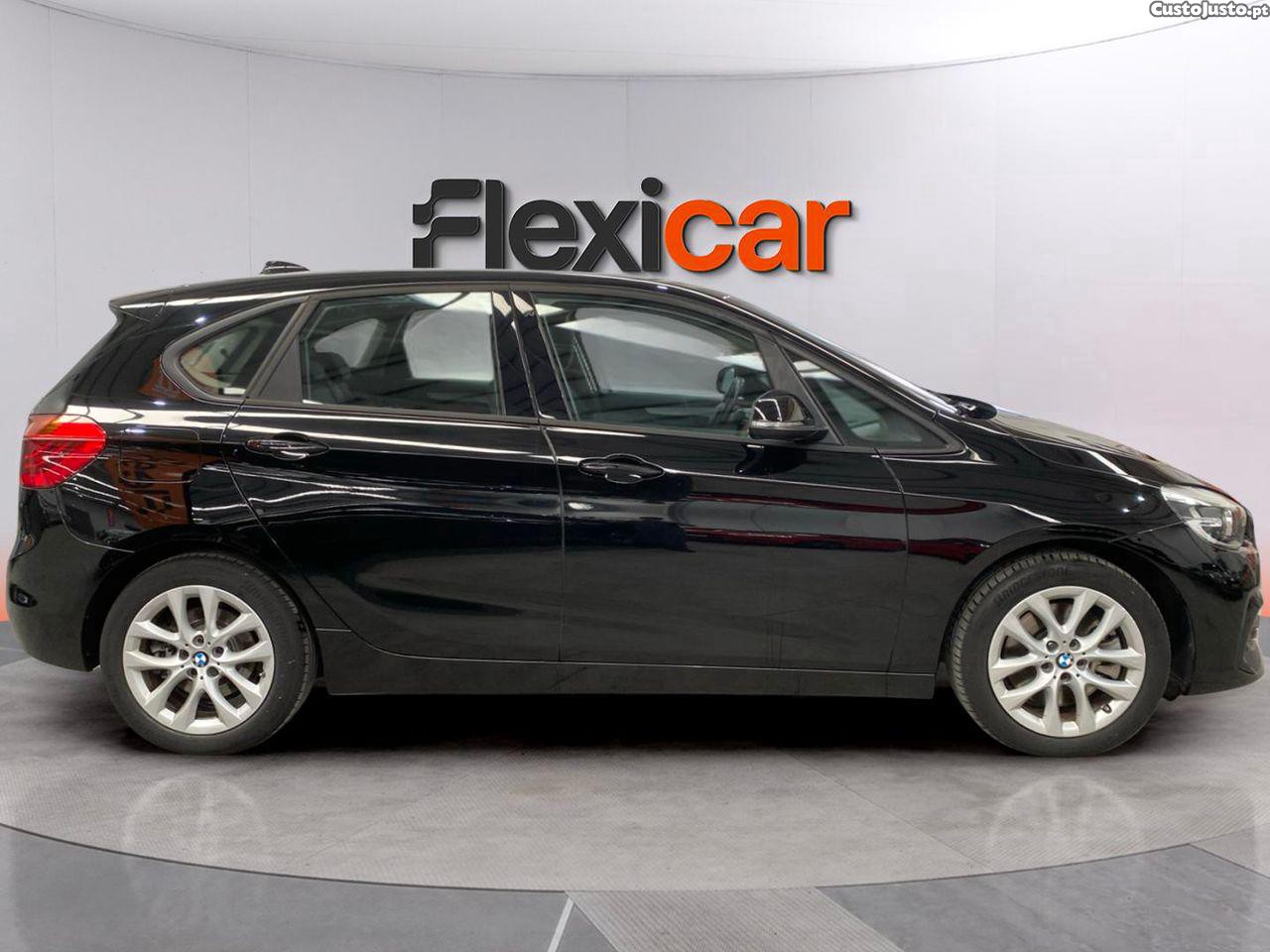 BMW 225 Active Tourer XE Advantage — photo 4