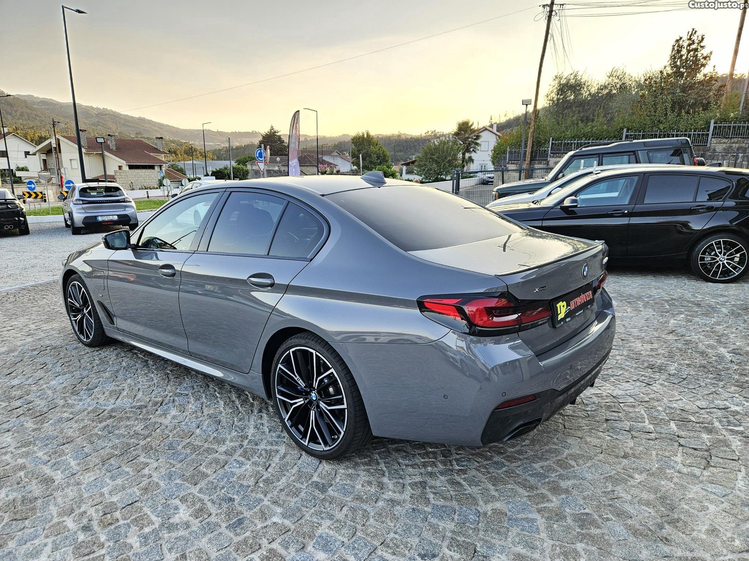 BMW 540 545E XDRIVE G30 — fotografia 21
