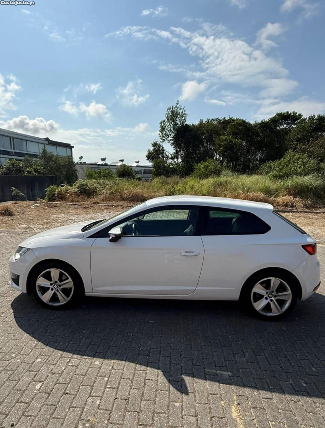 Seat Leon Seat Leon FR SC 2.0 TDI 184cv - 3 portas - 13 — photo 5