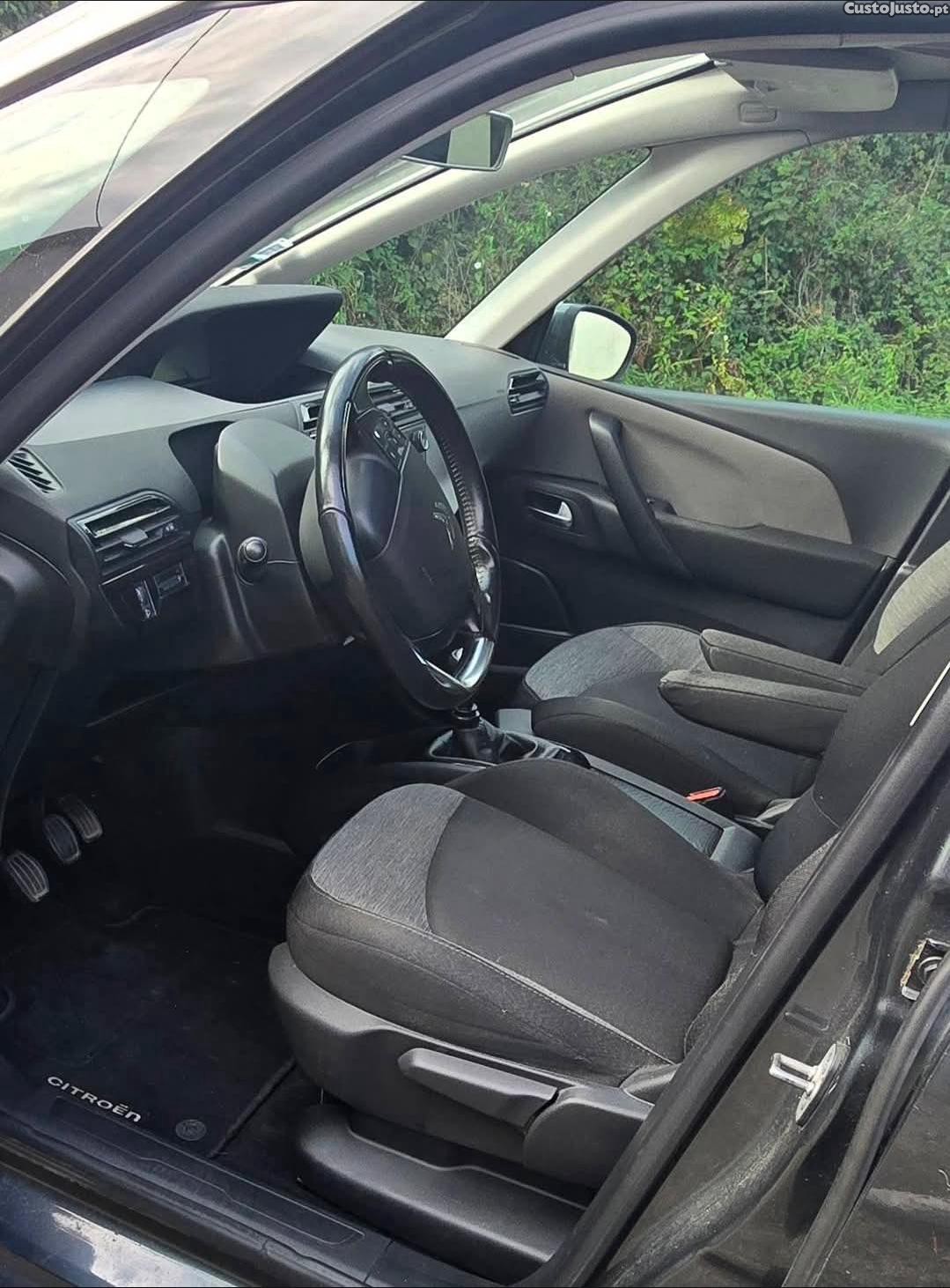 Citroën C4 Picasso 7 lugares - 17 foto 5