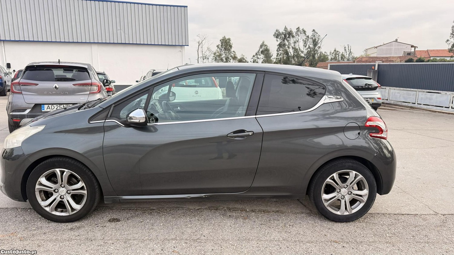 Peugeot 208 1.2 VTI Allure de 2012 — photo 5