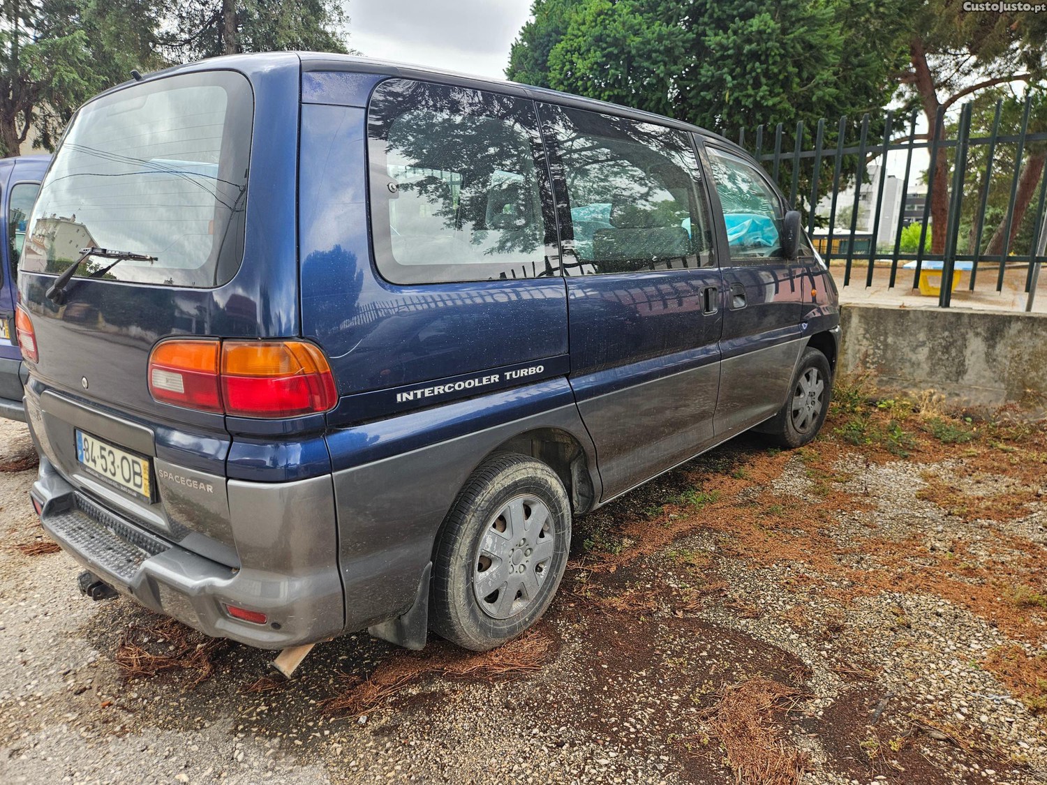 Mitsubishi Space Gear 2500 — fotografia 5