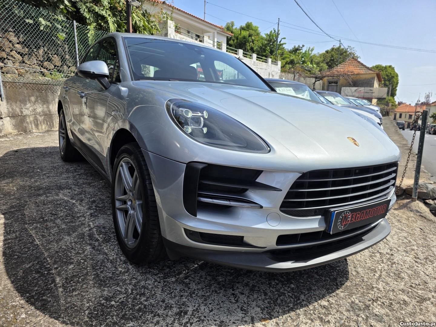 Porsche Macan 2.0T - 18 — photo 2
