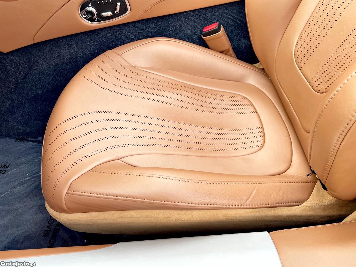 Aston Martin Volante DB11 — fotografia 35