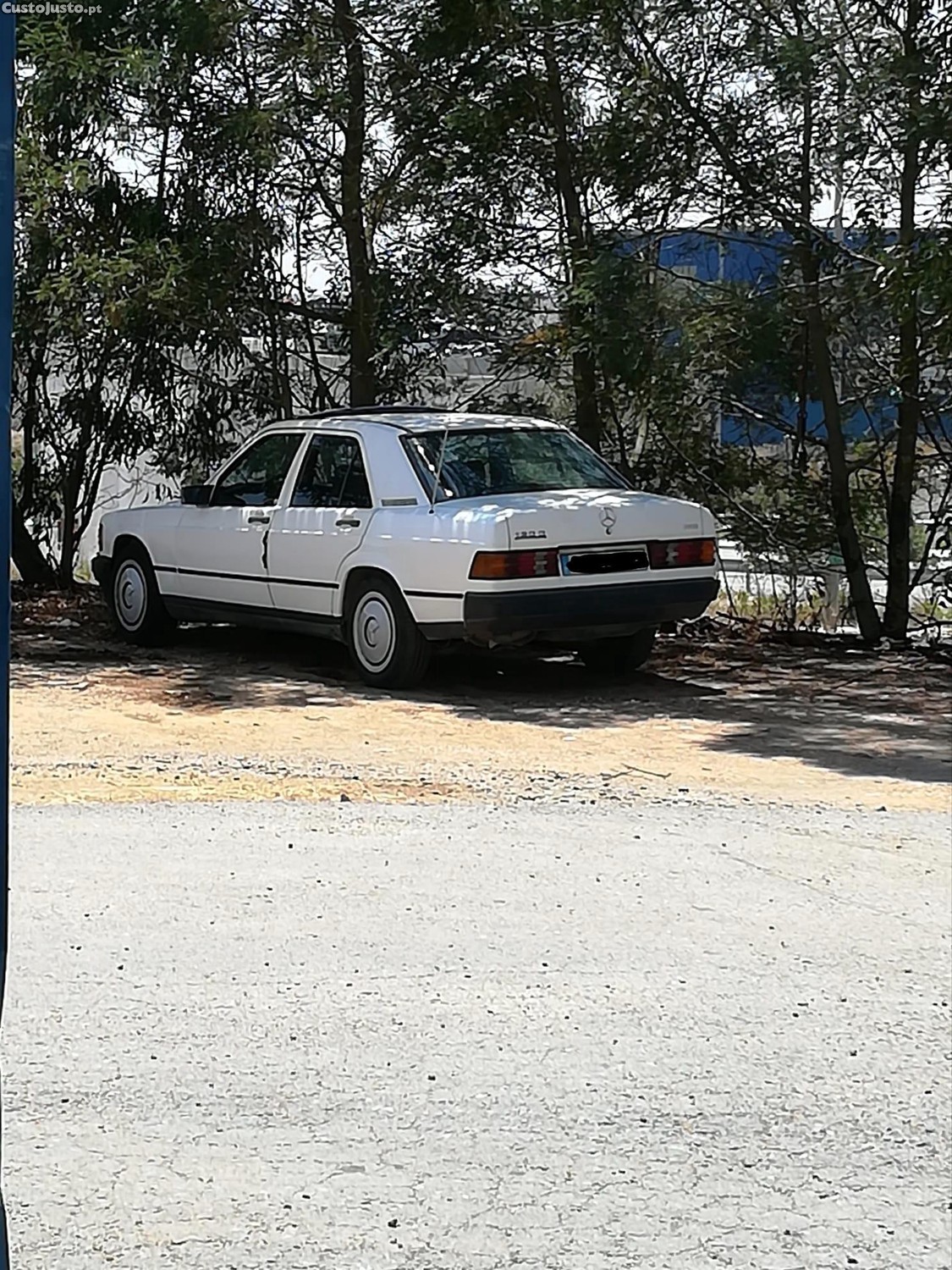 Mercedes-Benz 190 190D — photo 2