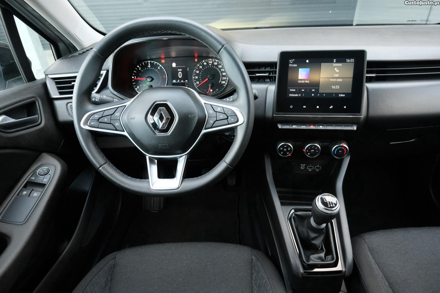 Renault Clio 1.5 Blue dCi Equilibre — fotografia 13