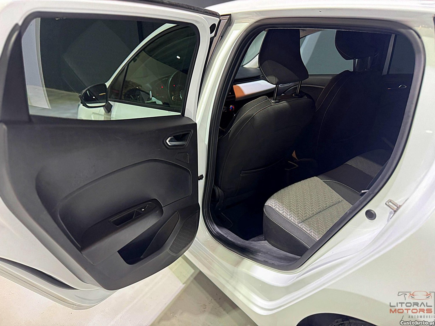 Renault Clio 1.0 TCe Evolution Bi-Fuel — fotografia 11