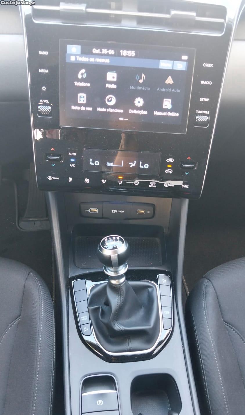 Hyundai Tucson 1.6 CRDi Vanguard — fotografia 4
