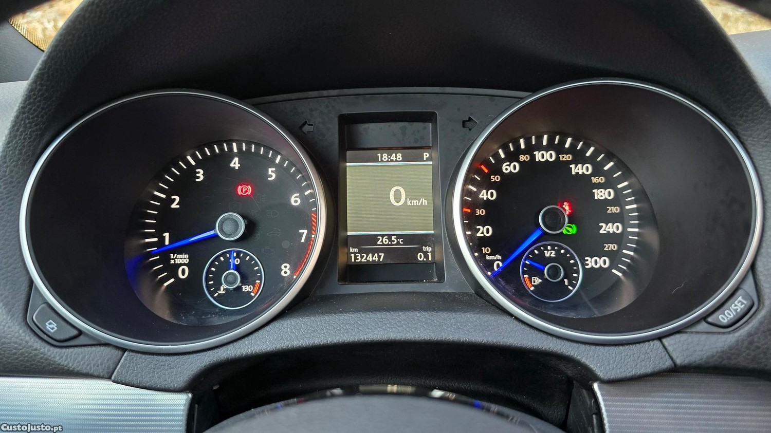 Volkswagen Golf R 2.0 TSI — fotografia 11