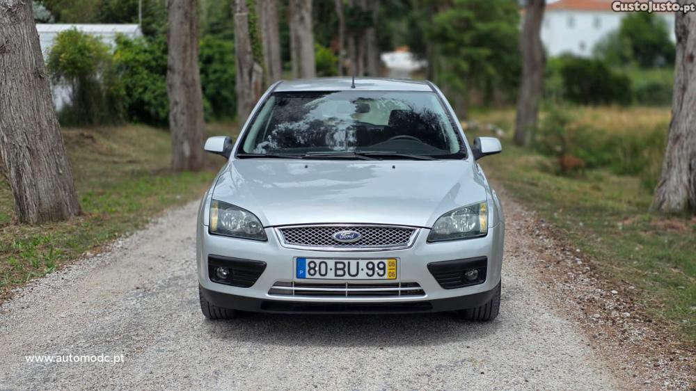 Ford Focus 1.6 TDCi S — photo 3