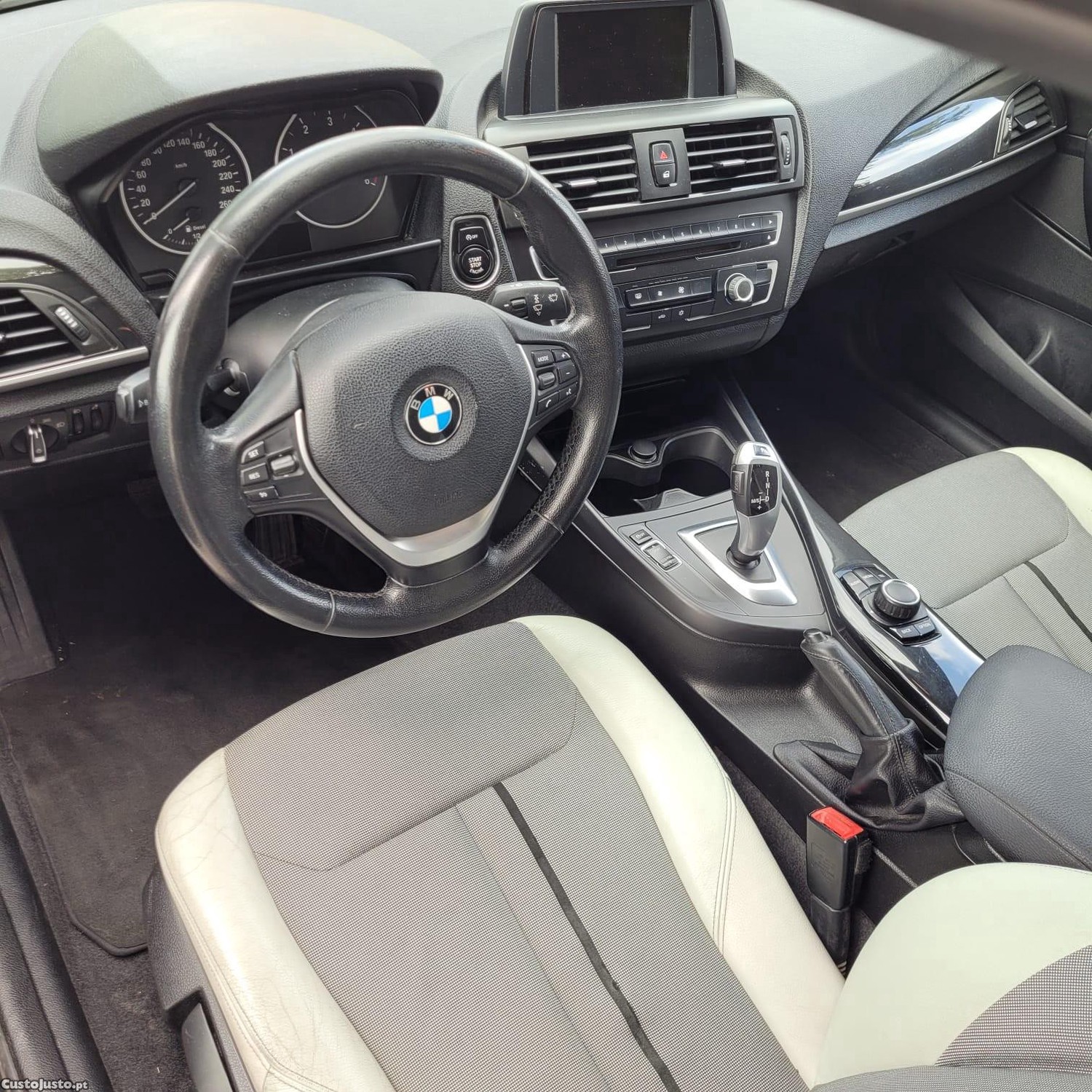 BMW 118 dA Line Urban — fotografia 12
