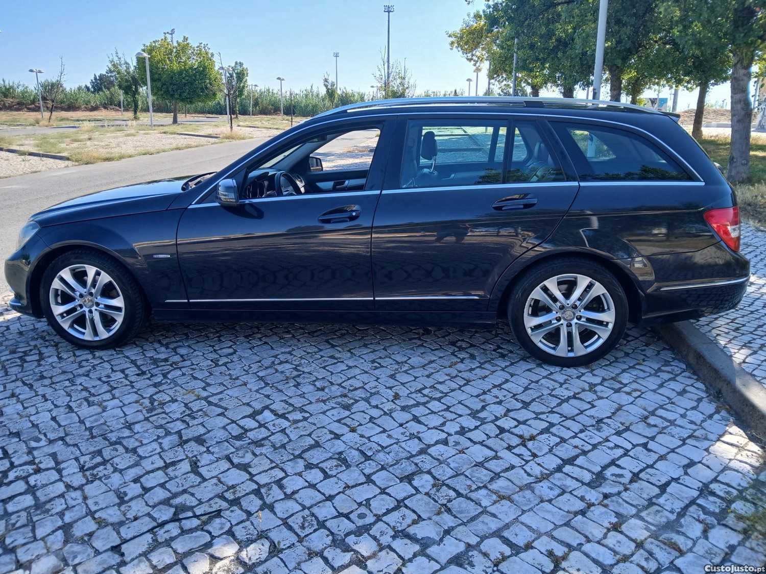 Mercedes-Benz C 220 CDi Avantgarde Automática - 12 foto 3