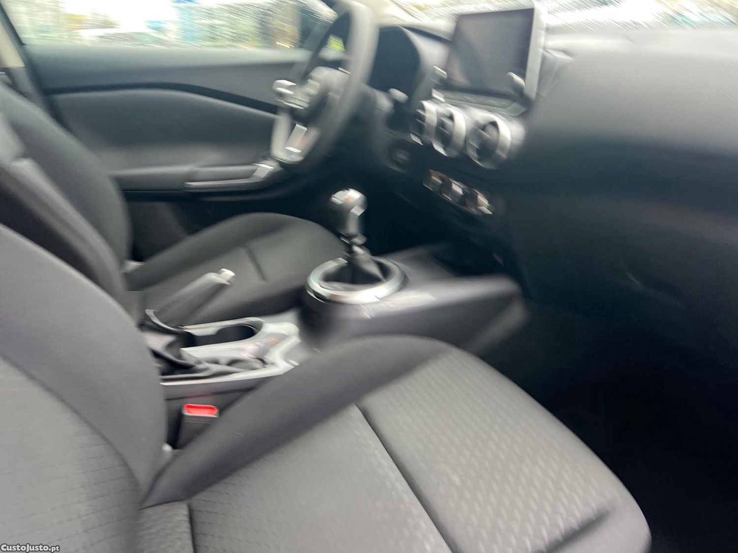 Nissan Juke 1.0 DIG-T Acenta — fotografia 17