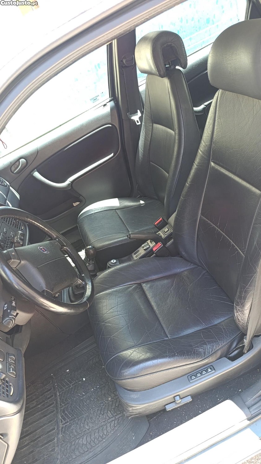 Saab 900 SE 2.5 V6 — photo 3