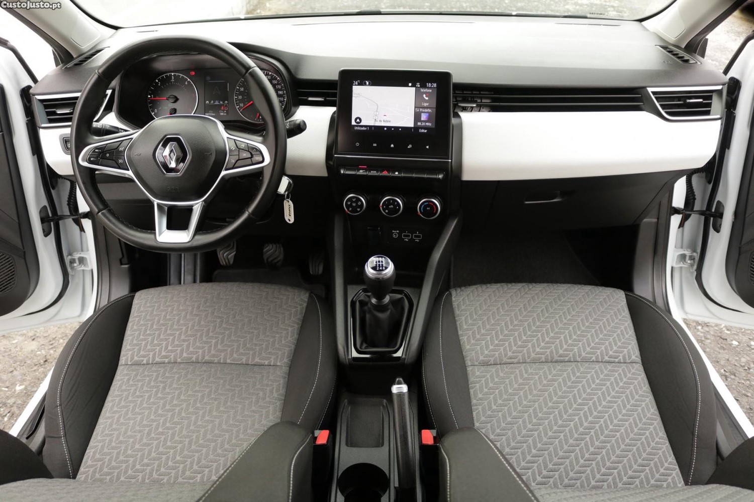 Renault Clio 1.5 Blue DCI Evolution 100cv — fotografia 36