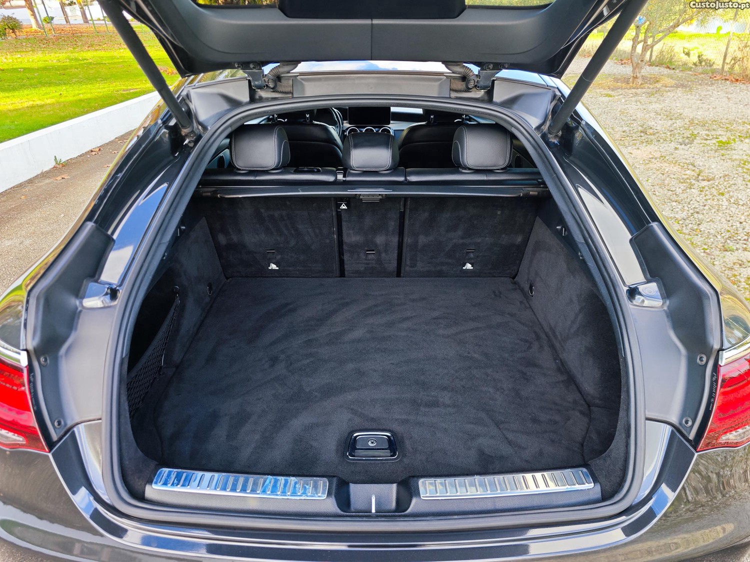 Mercedes-Benz GLC 220 Coupé 4Matic — fotografia 3
