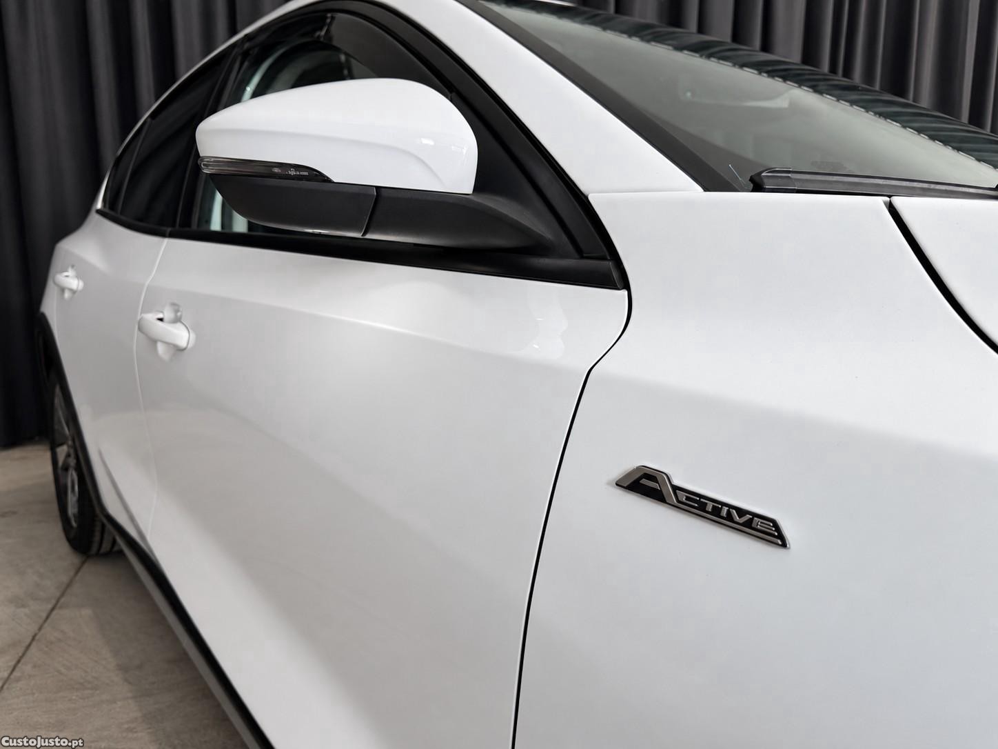 Ford Focus 1.5 TDCi EcoBlue Active X - 20 — photo 4