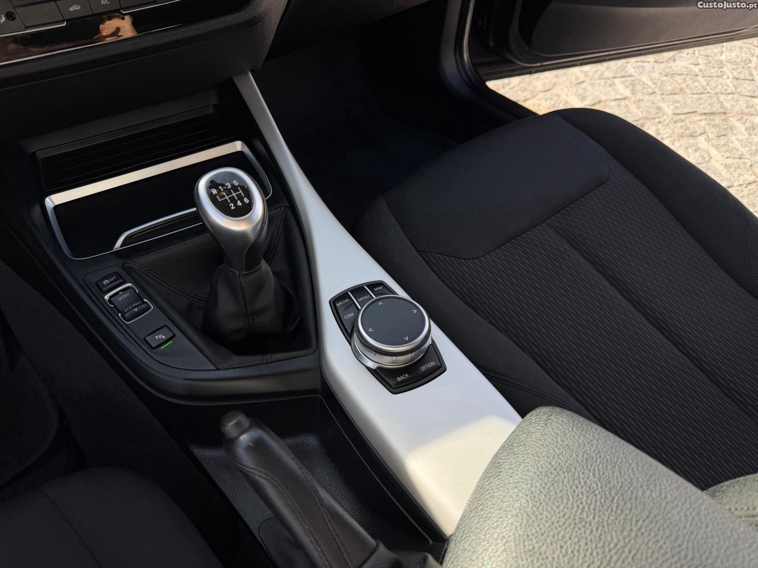 BMW 116 EfficientDynamics — fotografia 4