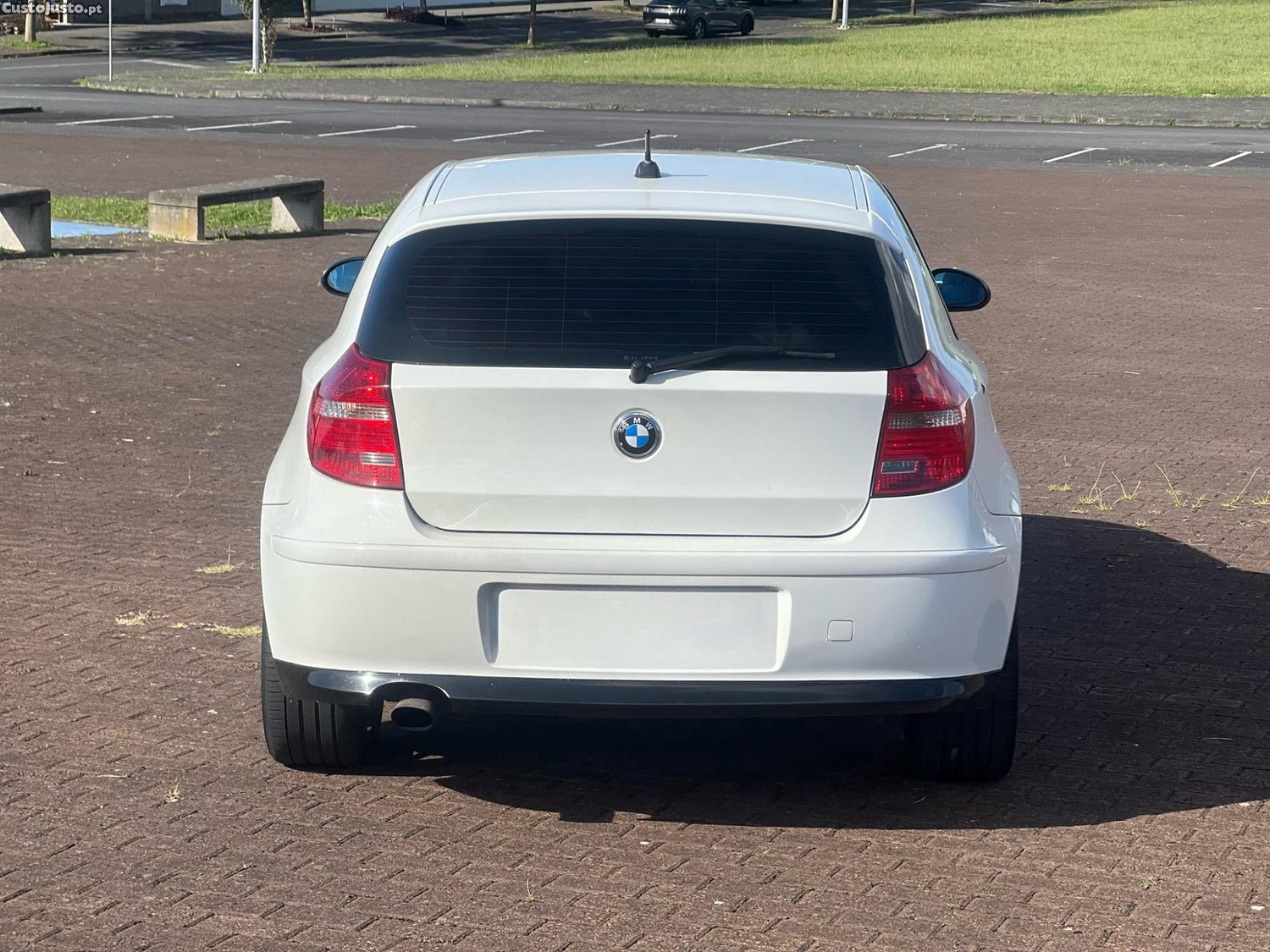 BMW 118 D 2.0 Gasóleo 143CV - 09 foto 5