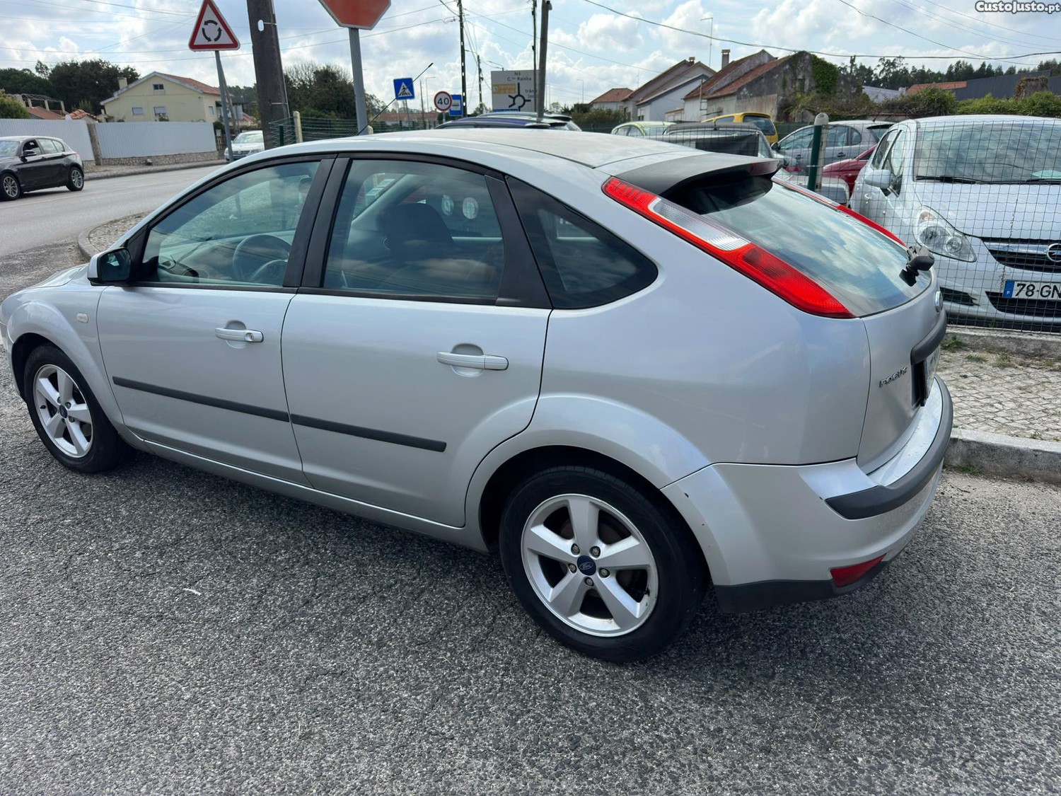 Ford Focus 1.4 gasolina iuc barato — photo 2