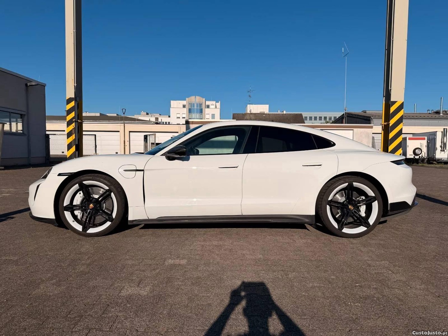 Porsche Taycan 79 kWh - 21 — photo 5