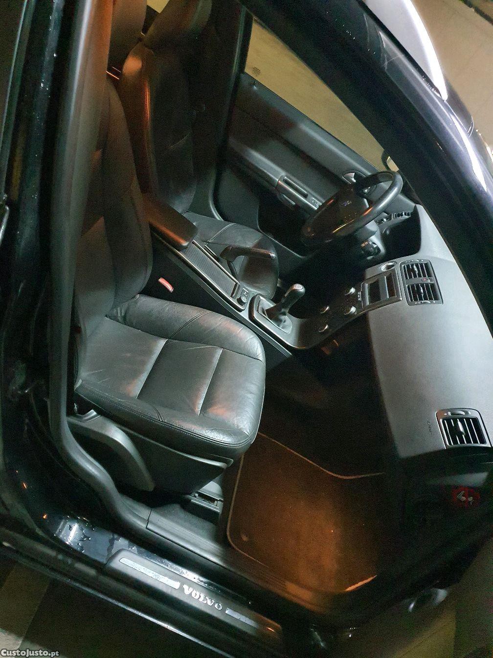 Volvo V50 1.6 D - Drive R-Design — fotografia 4