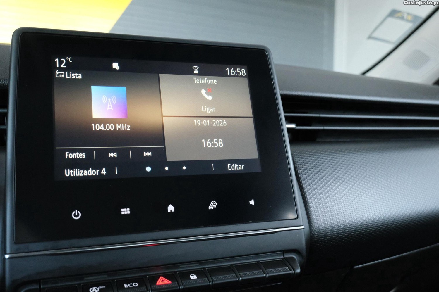 Renault Clio 1.5 Blue dCi Equilibre — fotografia 8