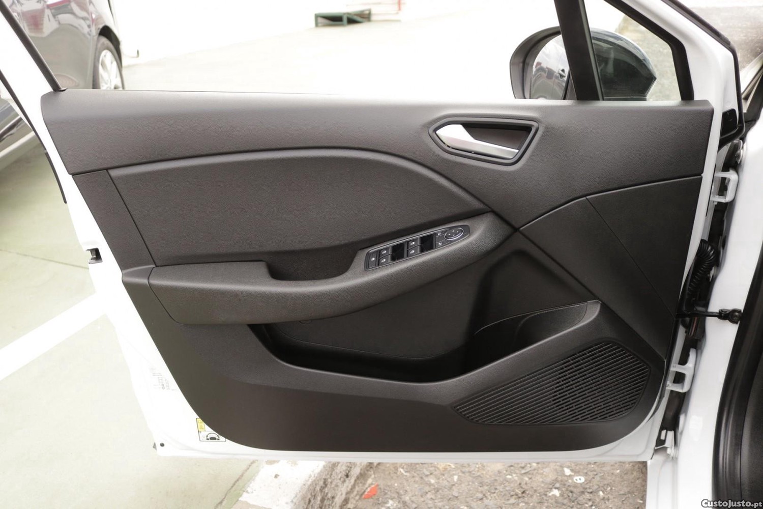 Renault Clio 1.5 Blue DCI Evolution 100cv — fotografia 34