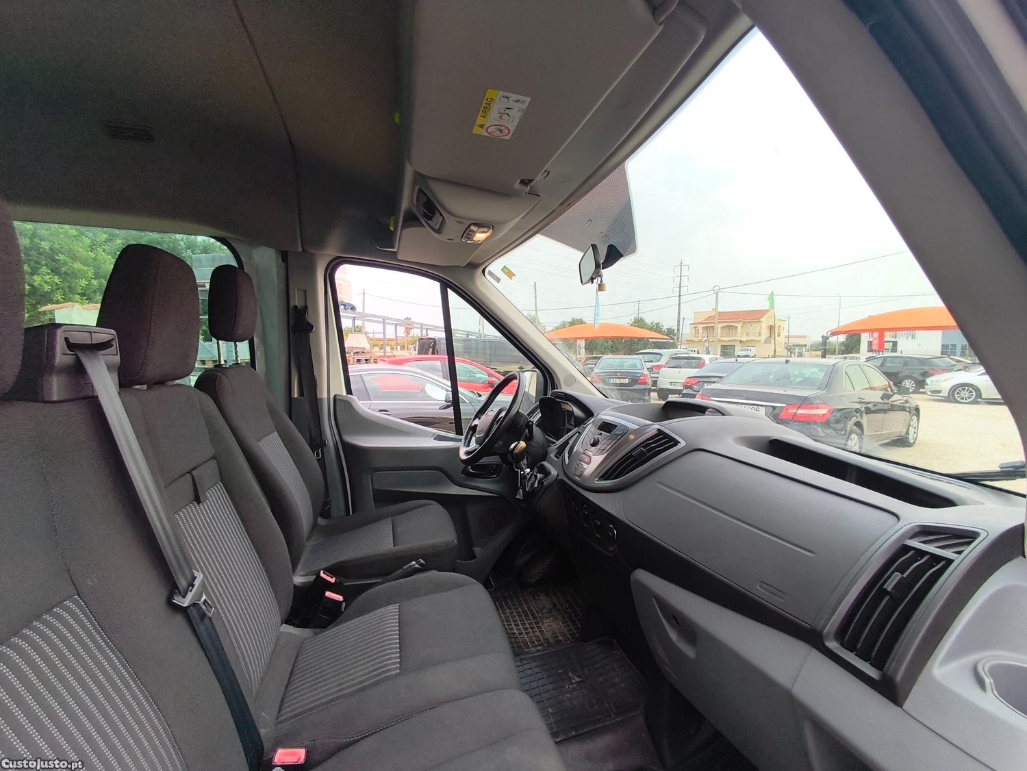 Ford Transit LTM mini-Bus ,9 lugares — fotografia 3