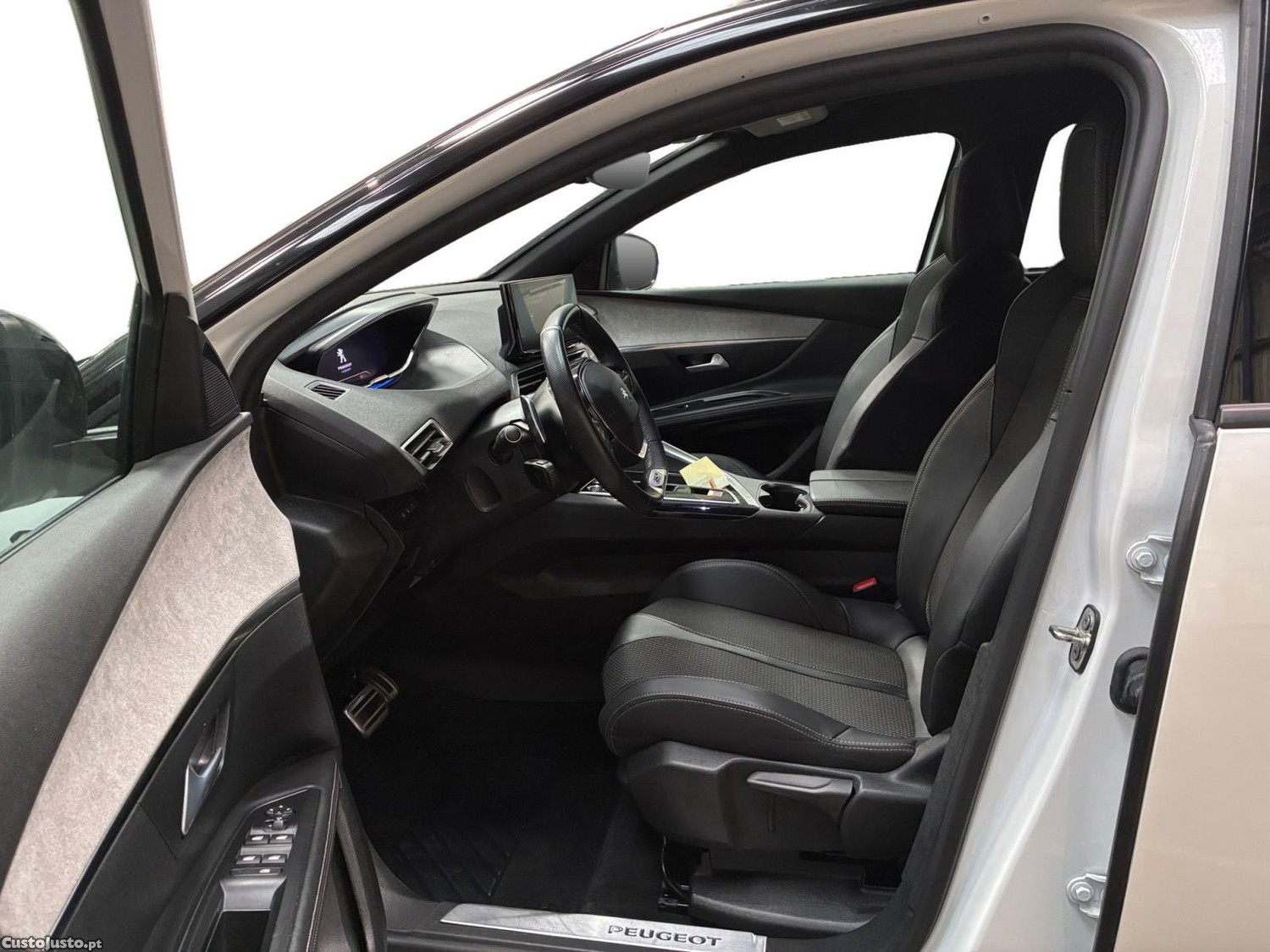Peugeot 5008 1.5 BlueHDi GT EAT8 - 24 — photo 3