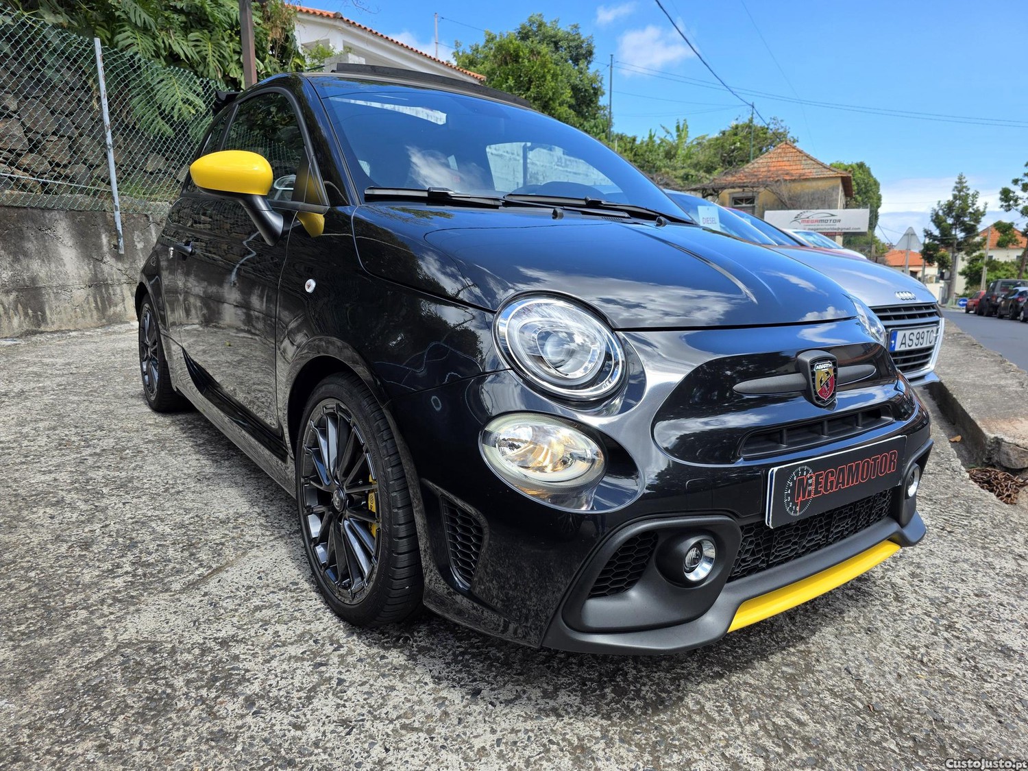 Fiat 500C ABARTH 695 1.4 T-JET MTA 180CV - 24 foto 2