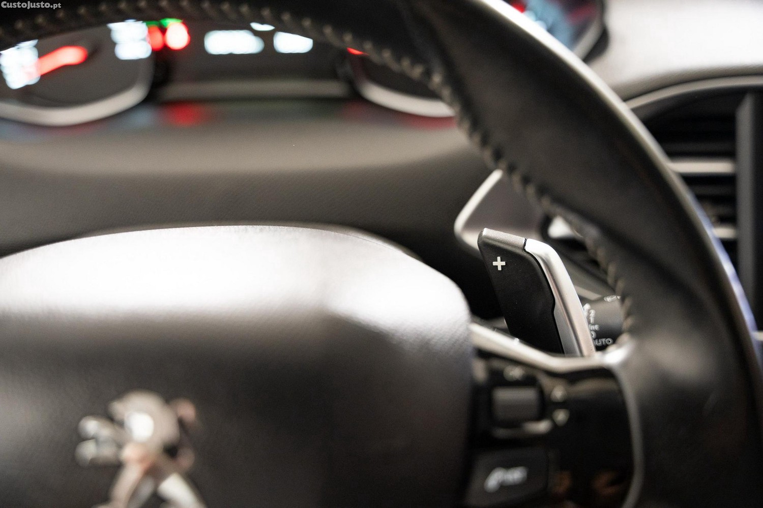 Peugeot 308 1.2 PureTech Allure EAT8 — fotografia 5