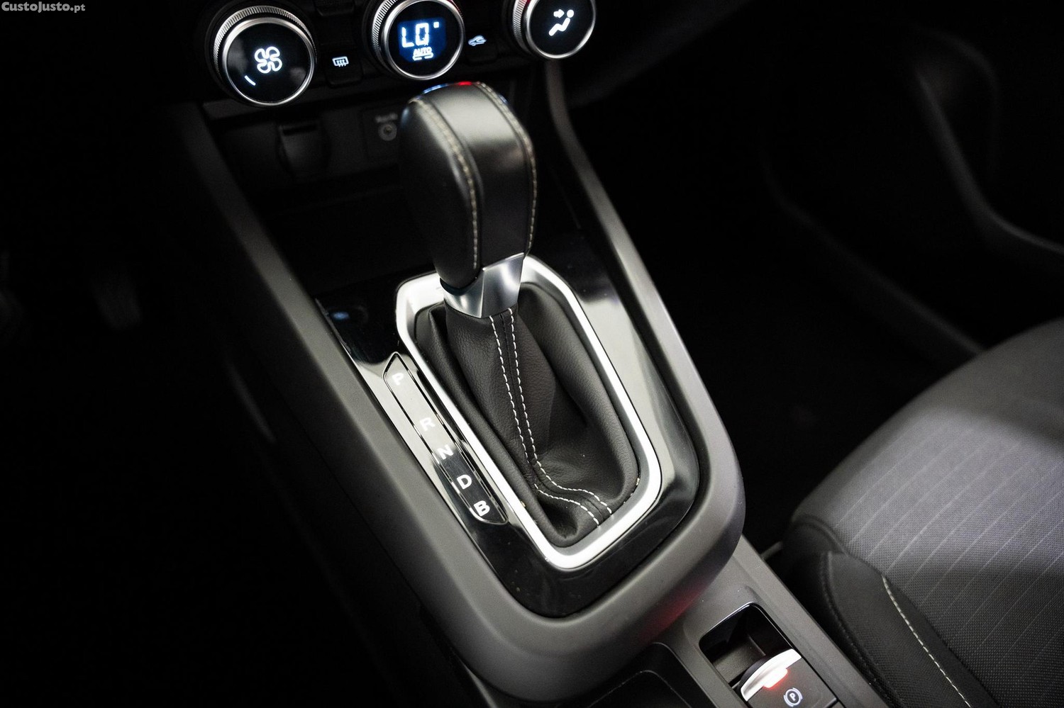 Renault Arkana 1.6 E-Tech Business — fotografia 6