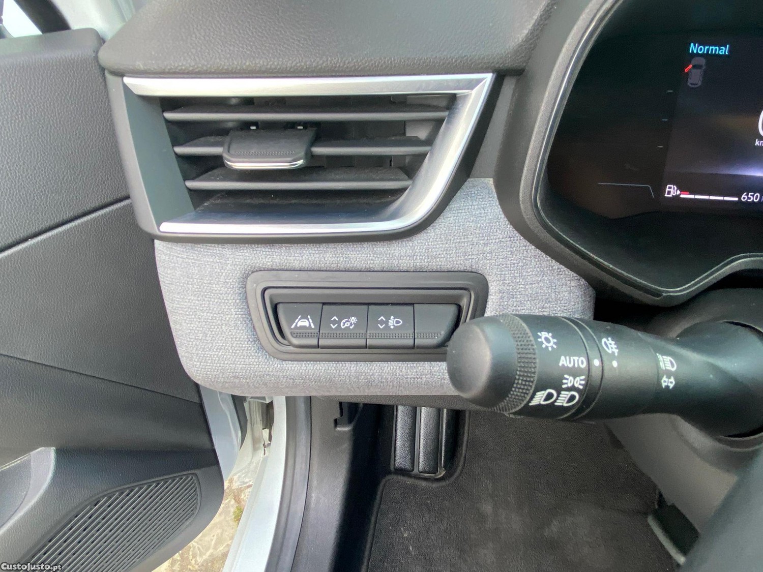 Renault Clio 1.0 TCe Evolution — fotografia 5