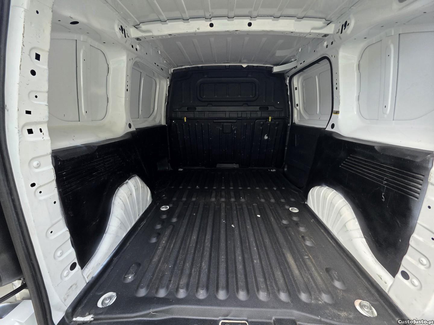 Peugeot Partner Blue HDi — photo 5