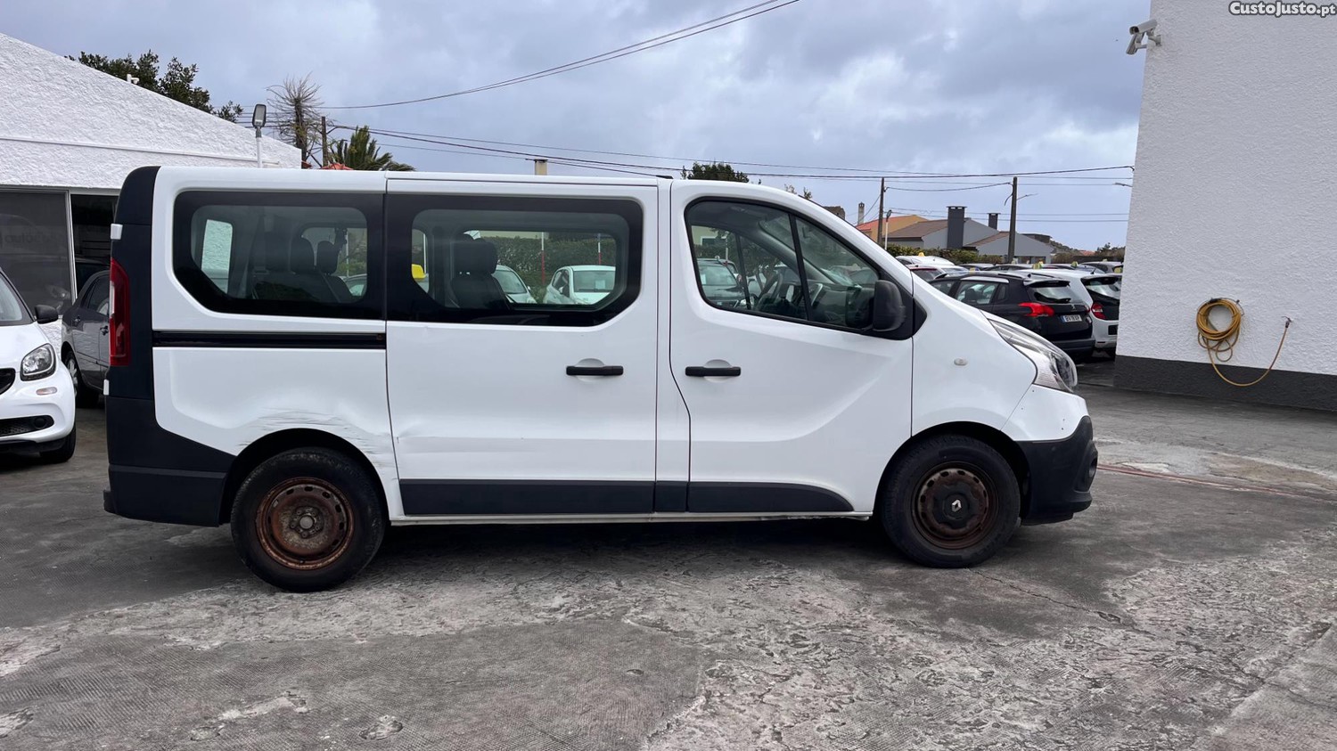 Renault Trafic 9L 1.6DCI — fotografia 3