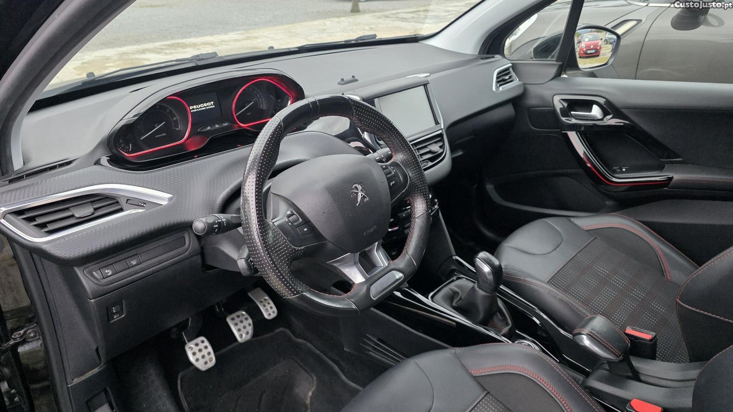 Peugeot 2008 1.2 PureTech GT LINE 110cv — fotografia 8