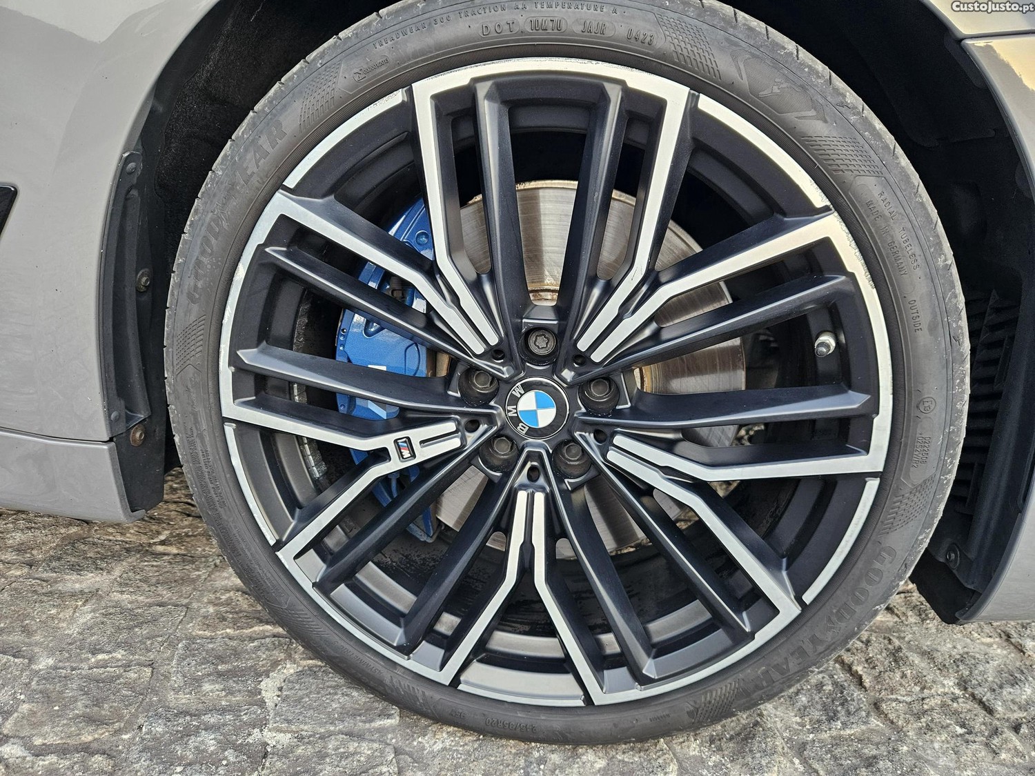 BMW 540 545E XDRIVE G30 — fotografia 14