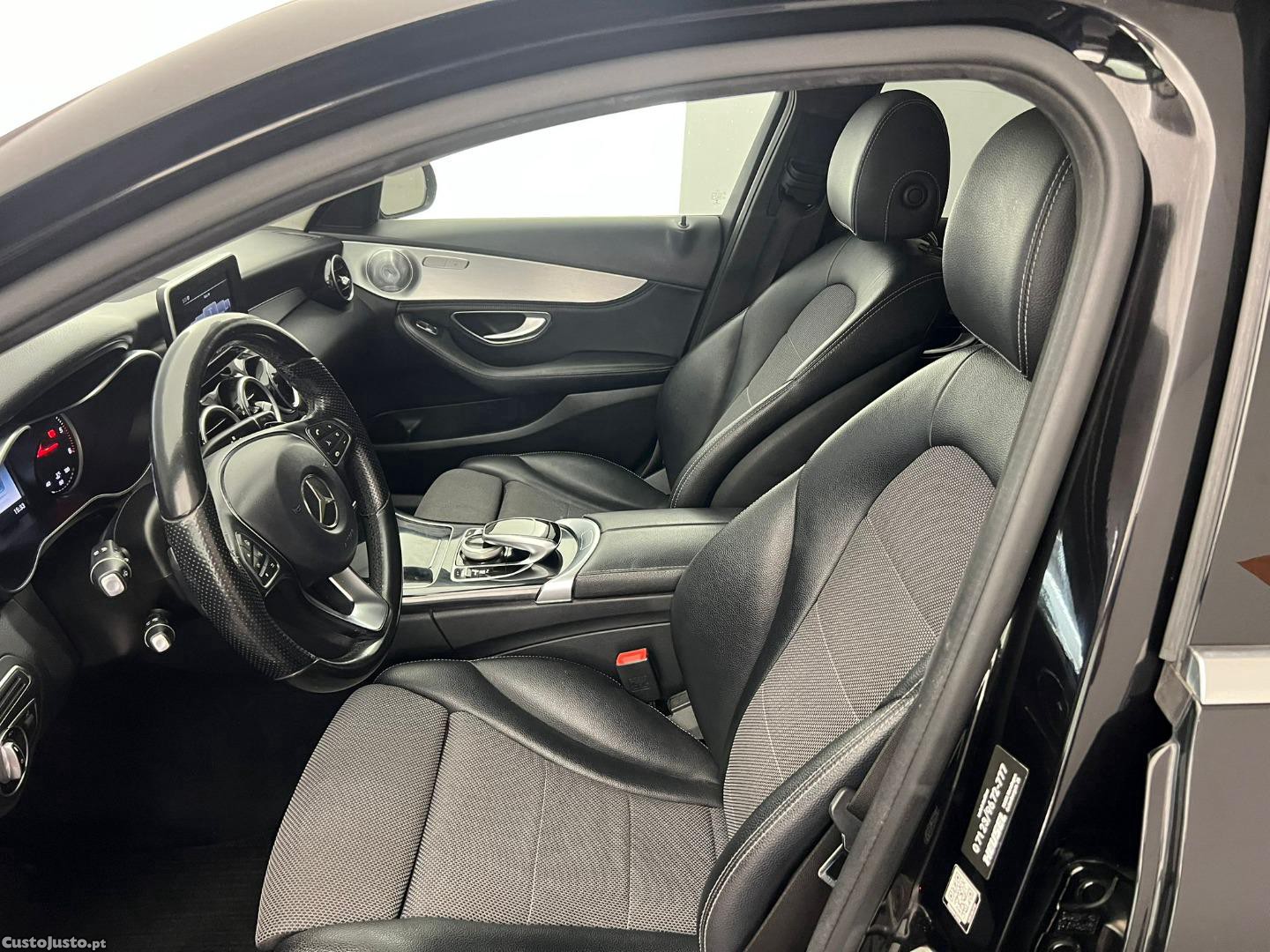 Mercedes-Benz C 220 AUTO — fotografia 4