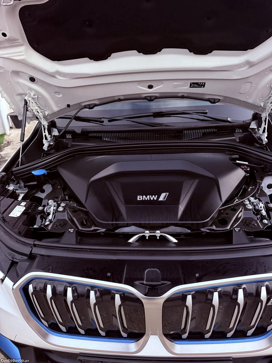 BMW iX1 X drive30 - 23 foto 2