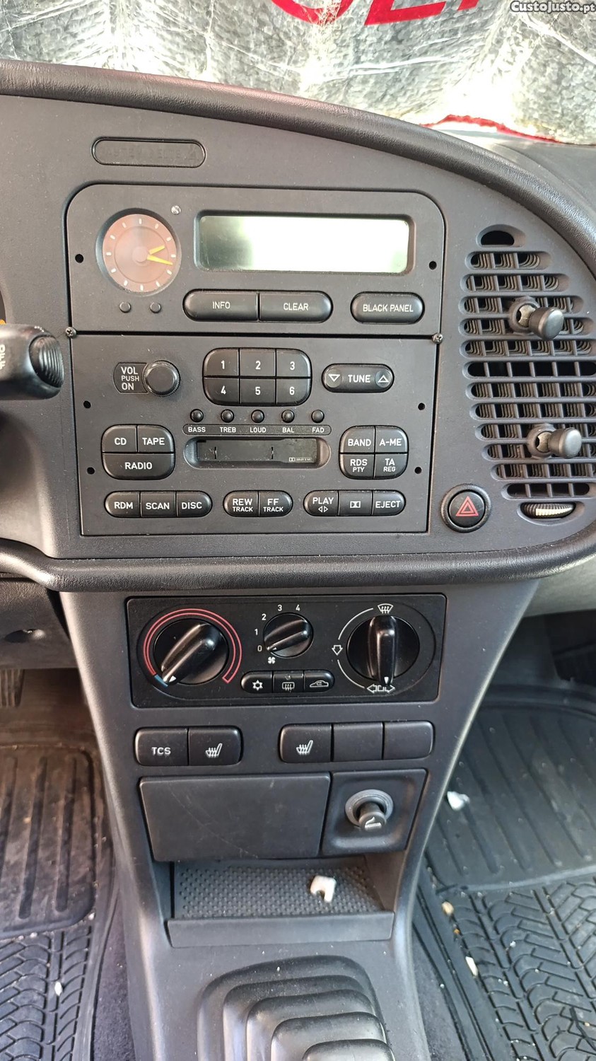 Saab 900 SE 2.5 V6 — photo 2