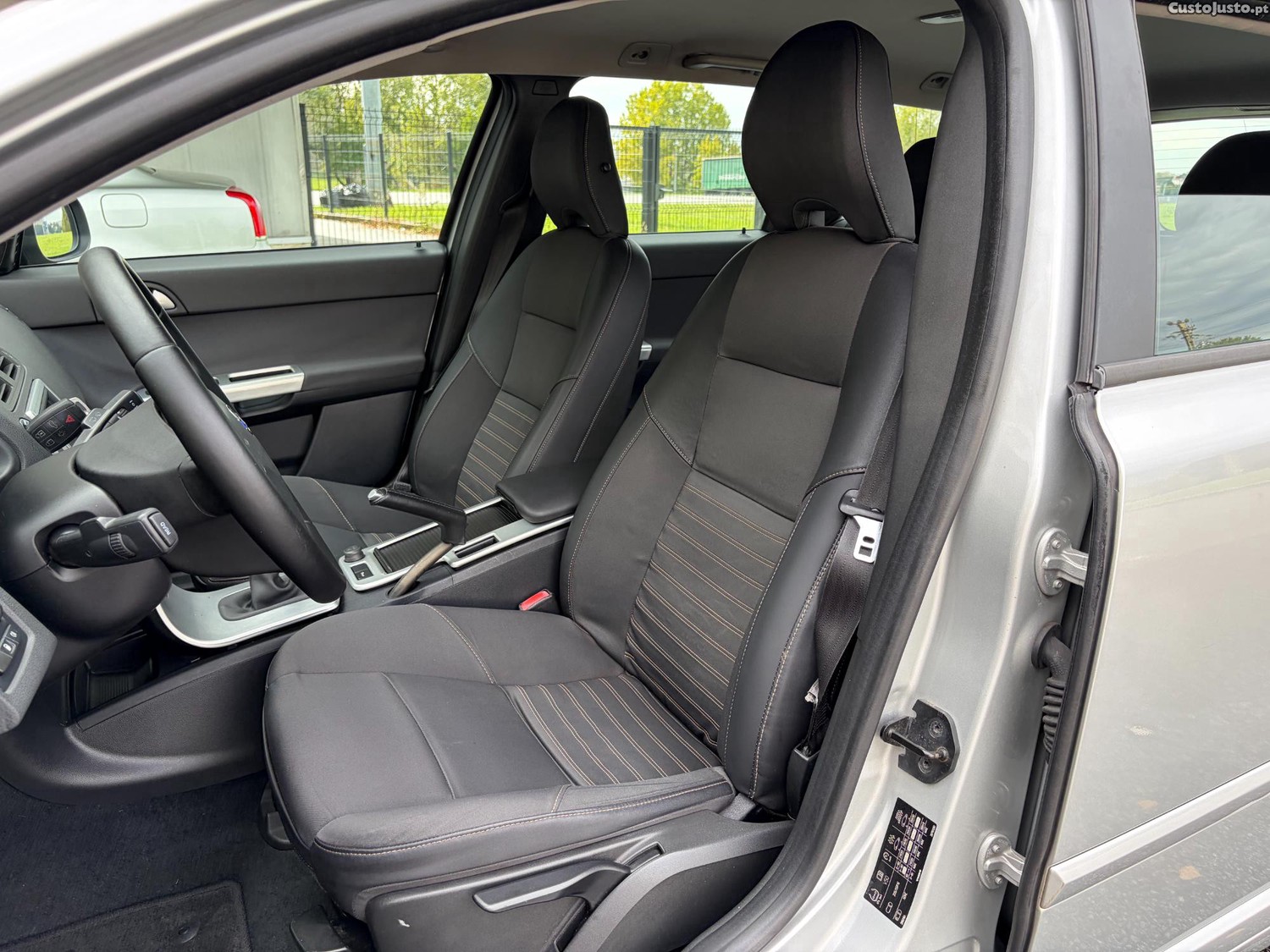 Volvo V50 1.6 D STATION e-DRIVE MOMENTUM 115 CV — photo 5