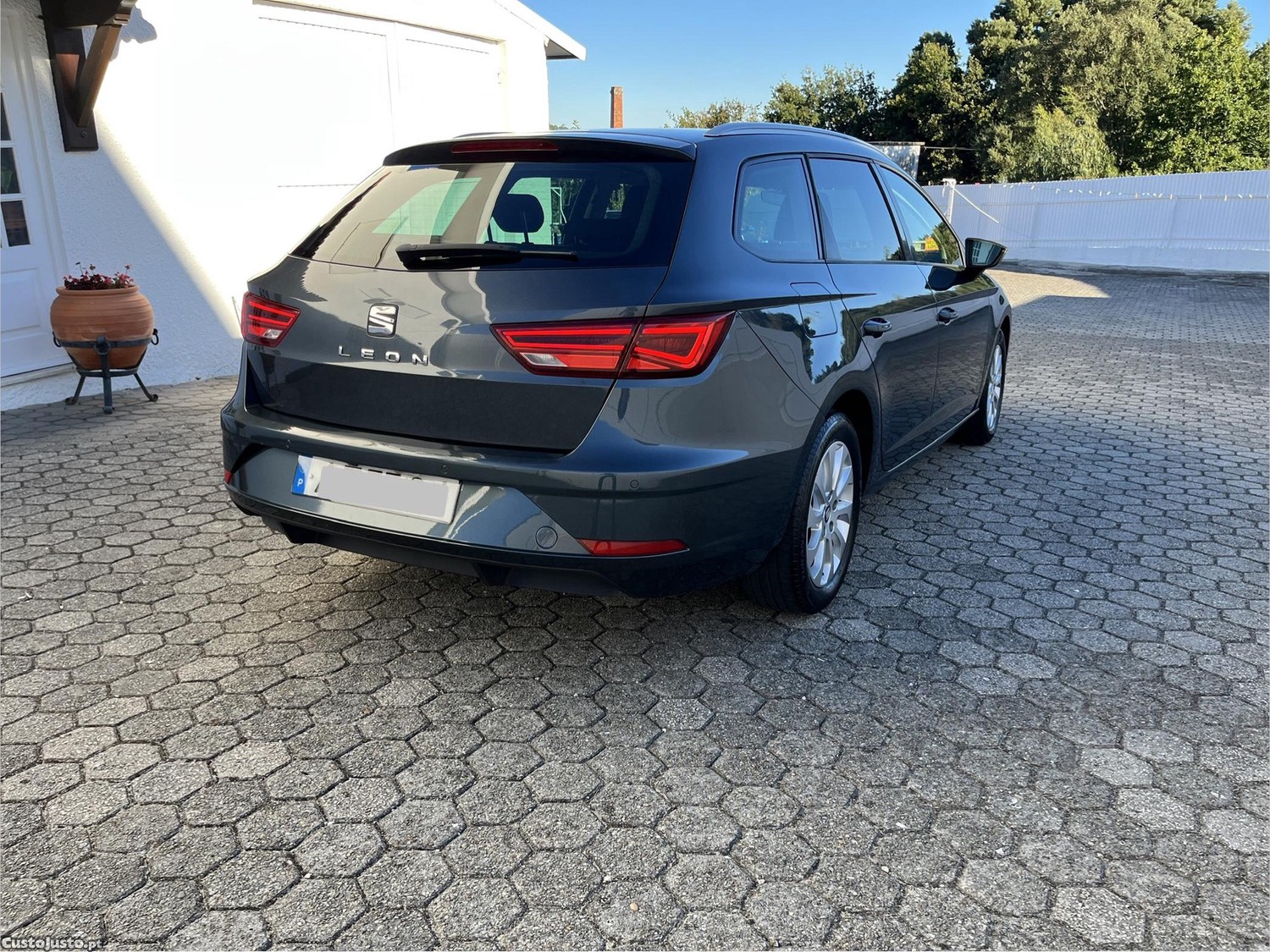 Seat Leon  1.6 TDI  - 20 — photo 2