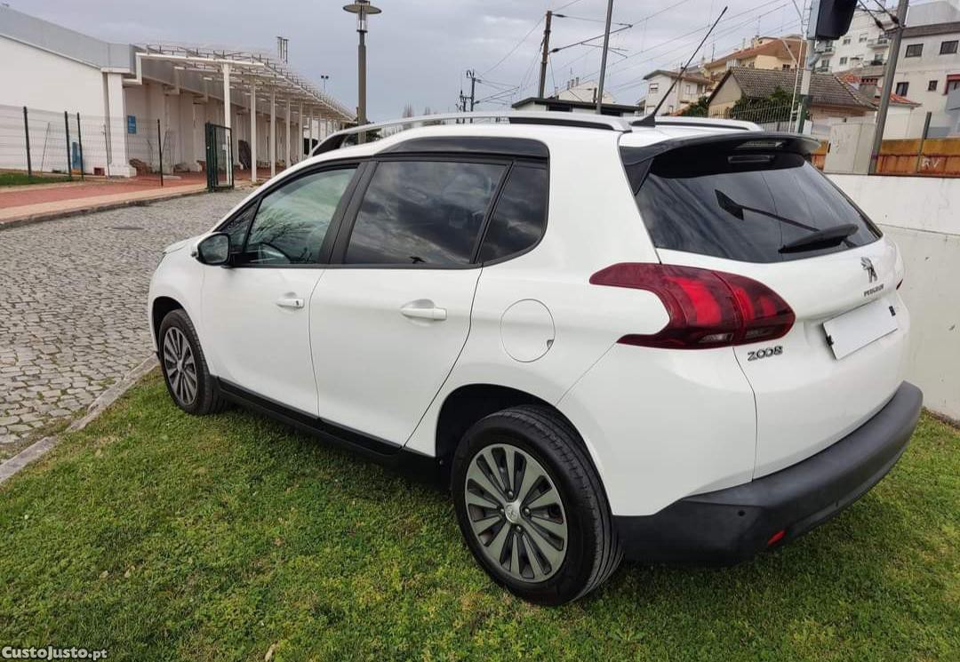 Peugeot 2008 Allure — fotografia 7