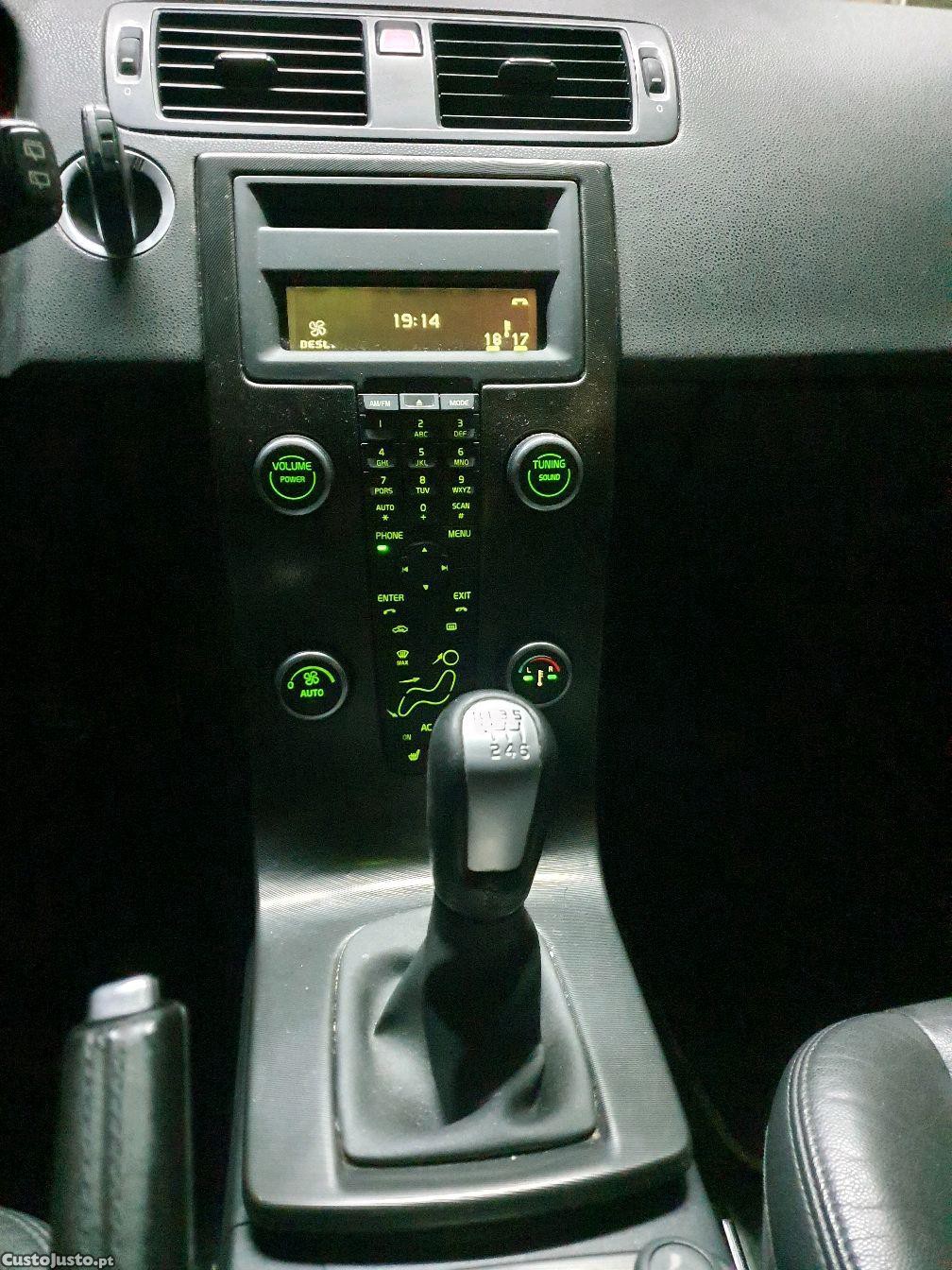 Volvo V50 1.6 D - Drive R-Design — fotografia 2