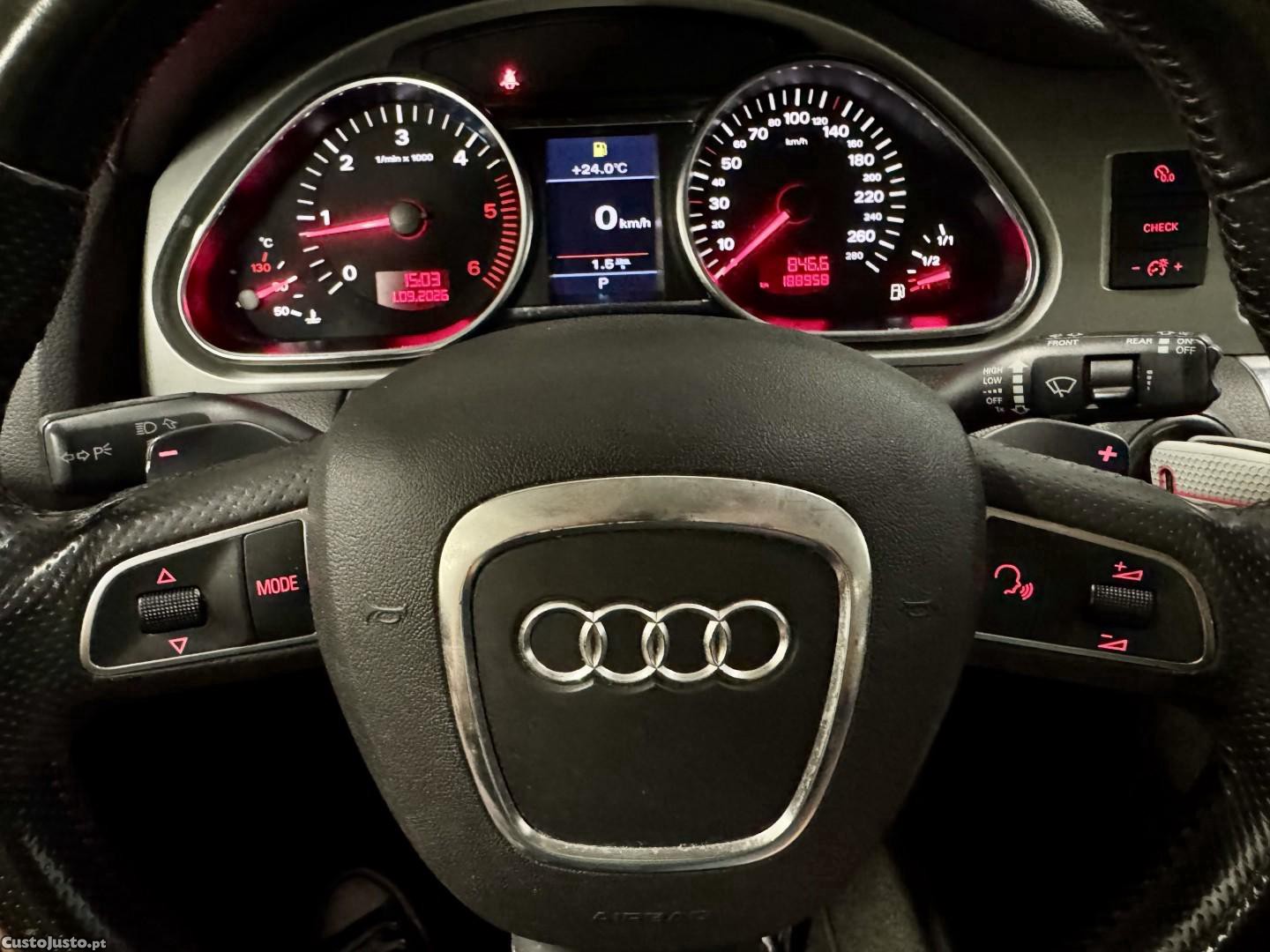 Audi Q7 3.0 TDi Tiptronic — fotografia 9