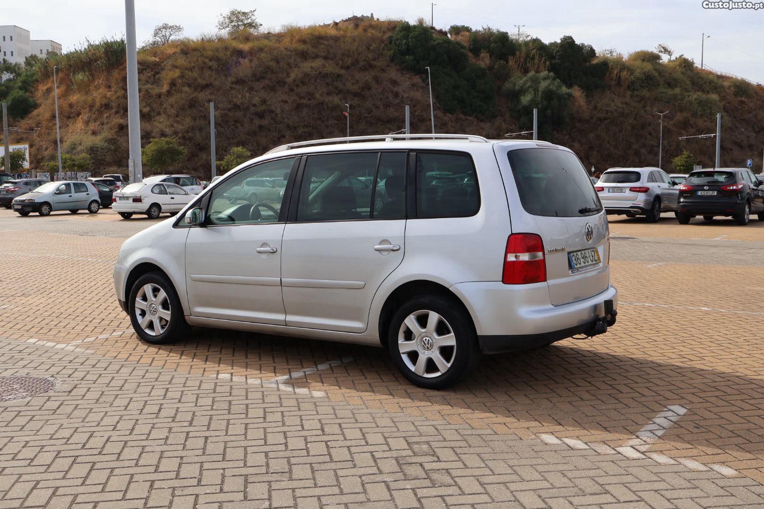 VW Touran 2.0 Tdi -140cv - 03 — photo 4